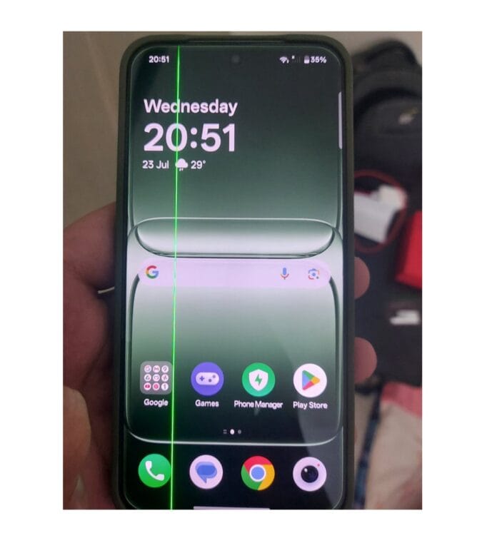 green lines in smartphone display screen